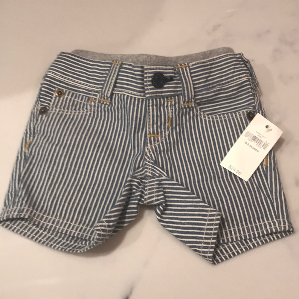 NWT Baby gap pull on shorts